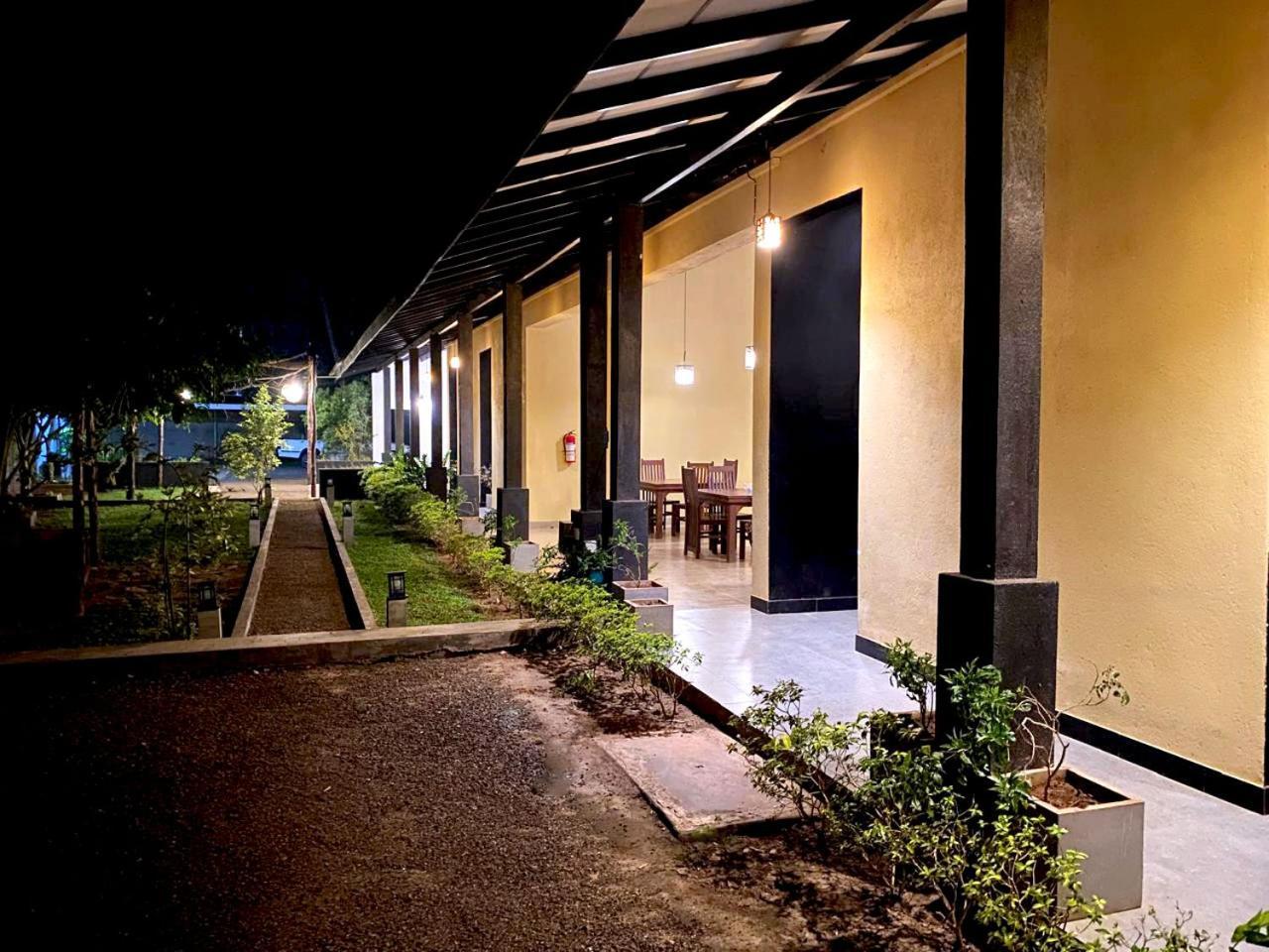 Athyantha Resort Anuradhapura Dış mekan fotoğraf